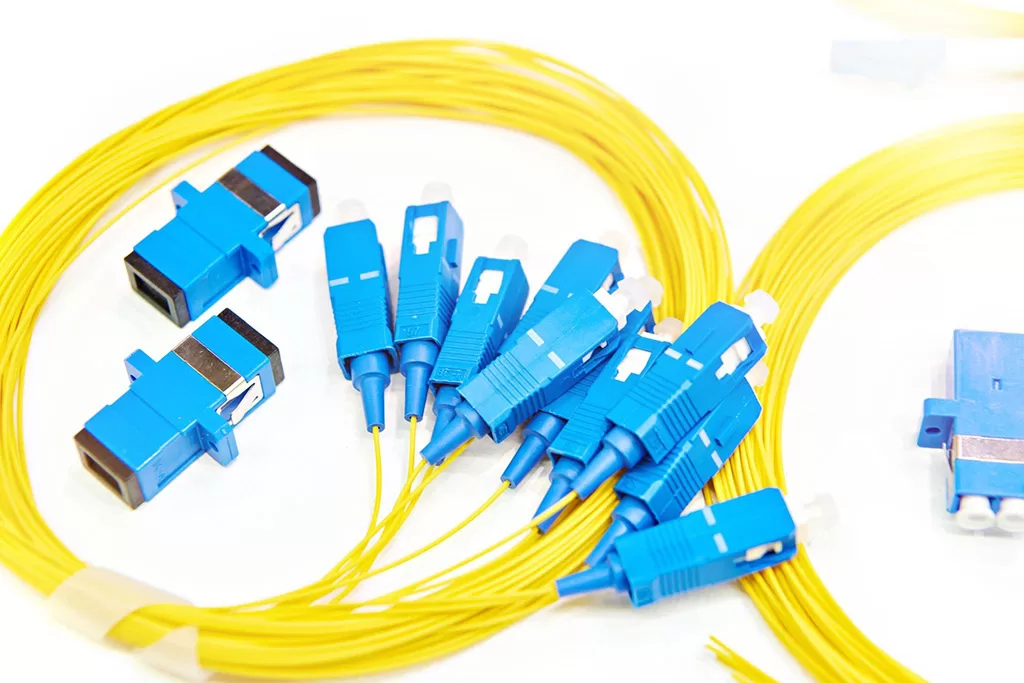 انواع آداپتورهای فیبر نوری