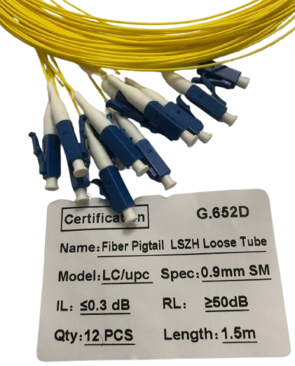 پیگتیل فیبرنوری تک رنگ SM LC/UPC 0.9mm 1.5M G.652D 1 core