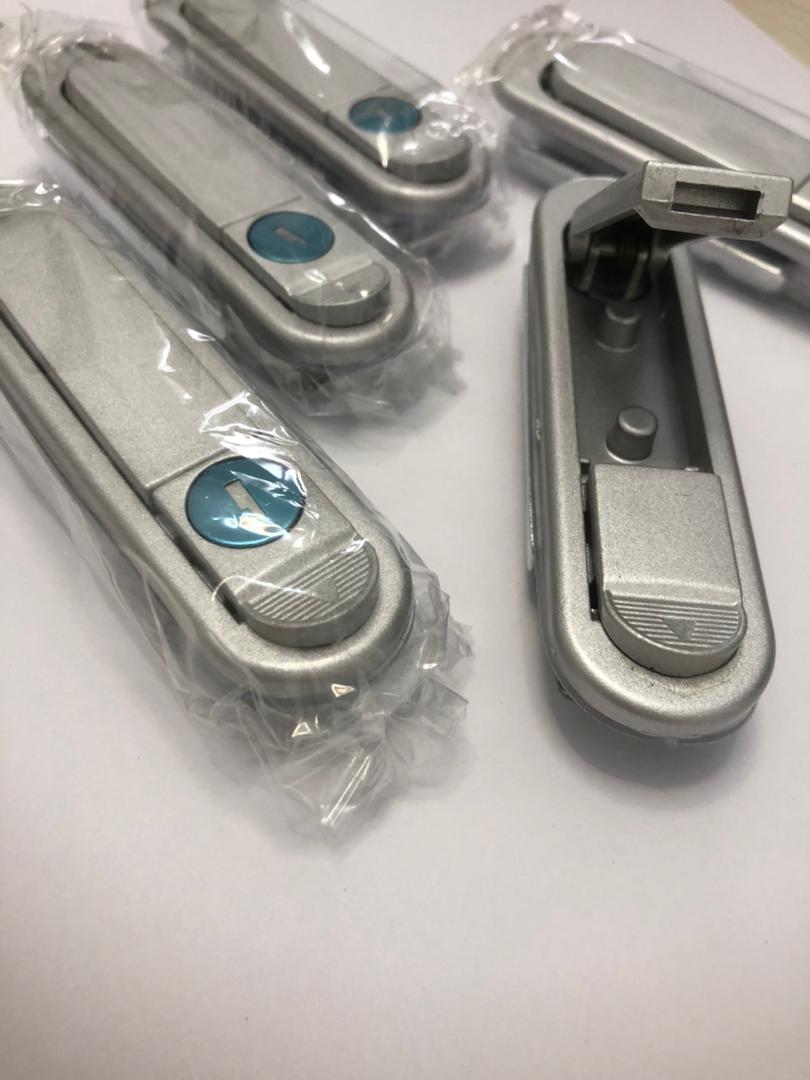 قفل سوئیچی عمودی رک تابلو برق مدل AB301-1-1